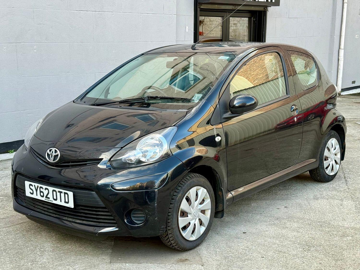 Used Toyota AYGO 2012 for sale - 76396978: Photo 2