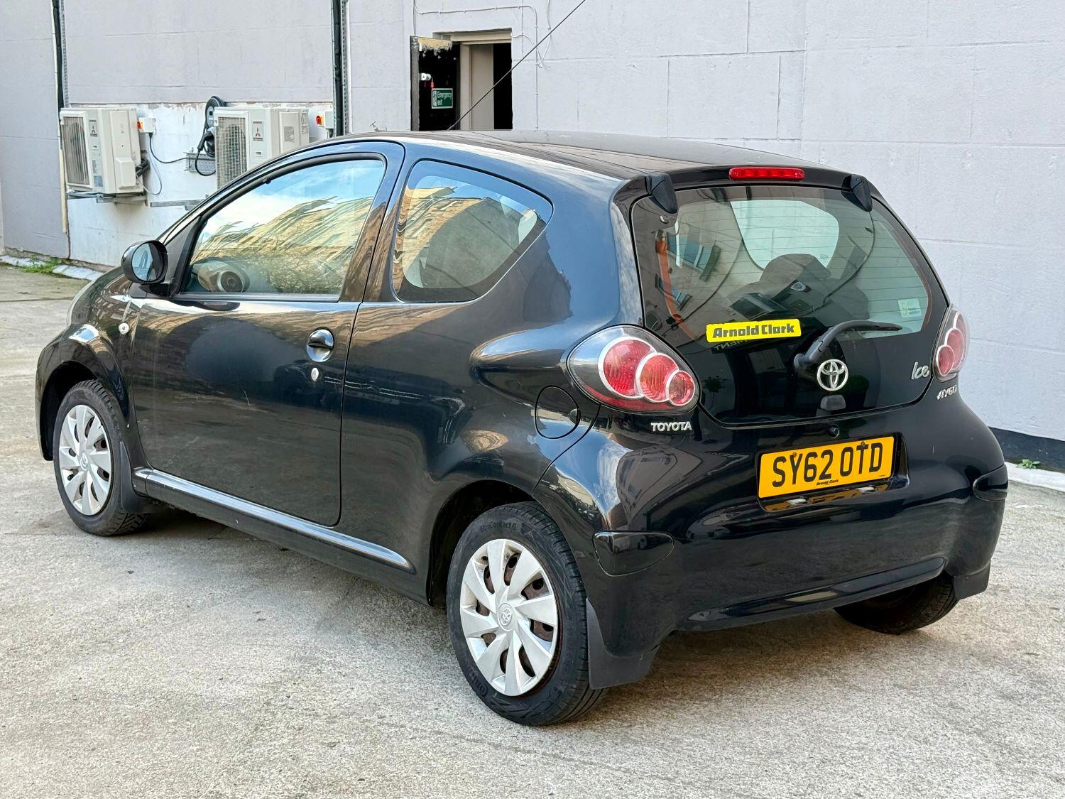 Used Toyota AYGO 2012 for sale - 76396978: Photo 3