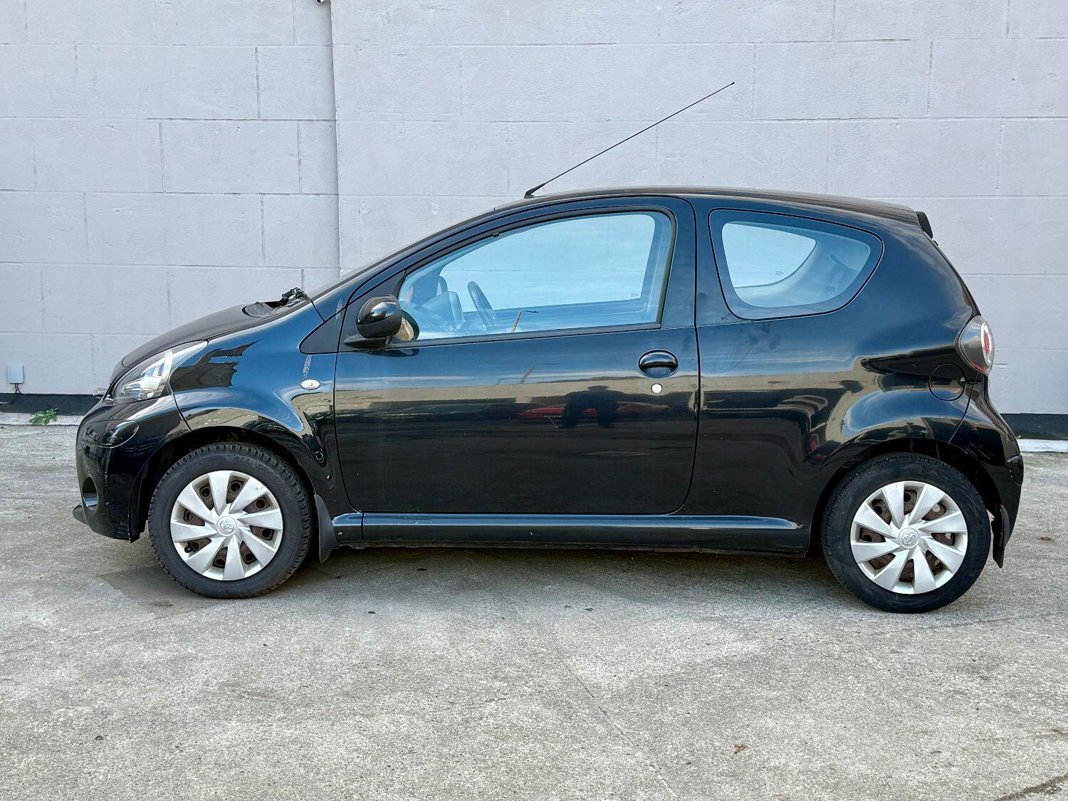 Used Toyota AYGO 2012 for sale - 76396978: Photo 5