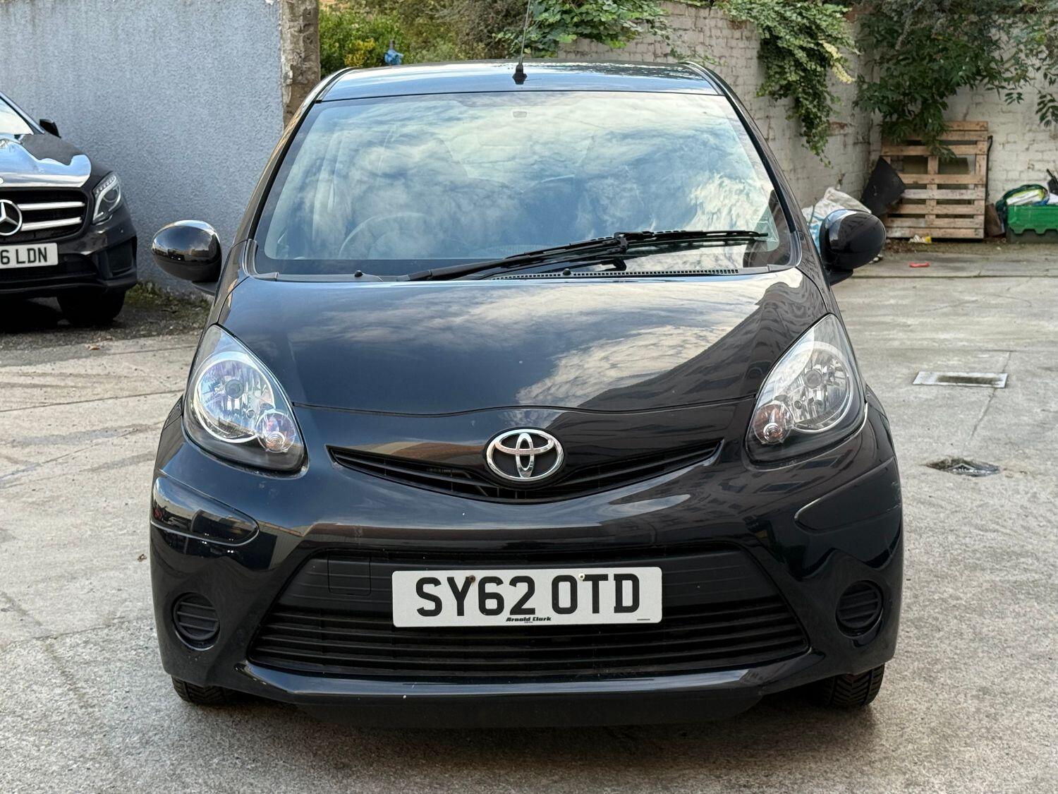 Used Toyota AYGO 2012 for sale - 76396978: Photo 6