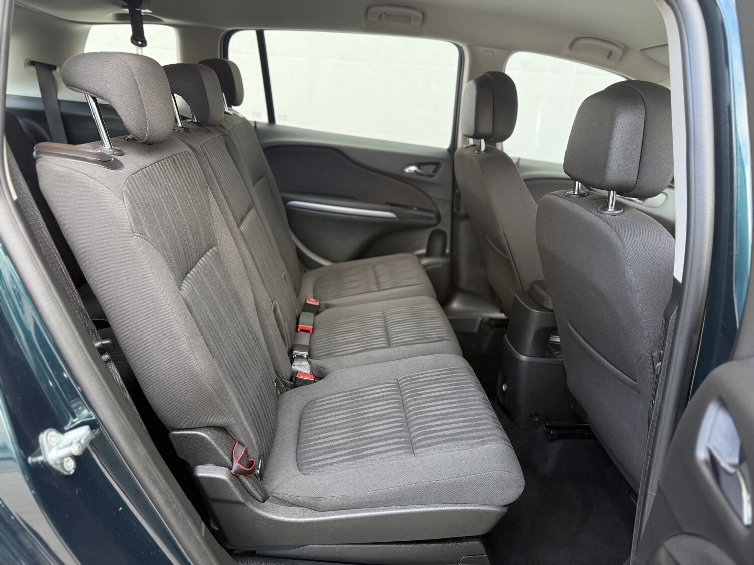 Used Vauxhall Zafira Tourer 2015 for sale - 76358159: Photo 10
