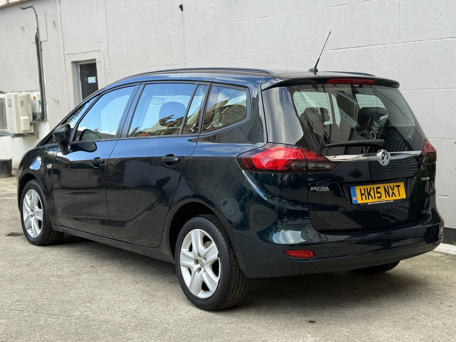 Used Vauxhall Zafira Tourer 2015 for sale - 76358159: Photo 4