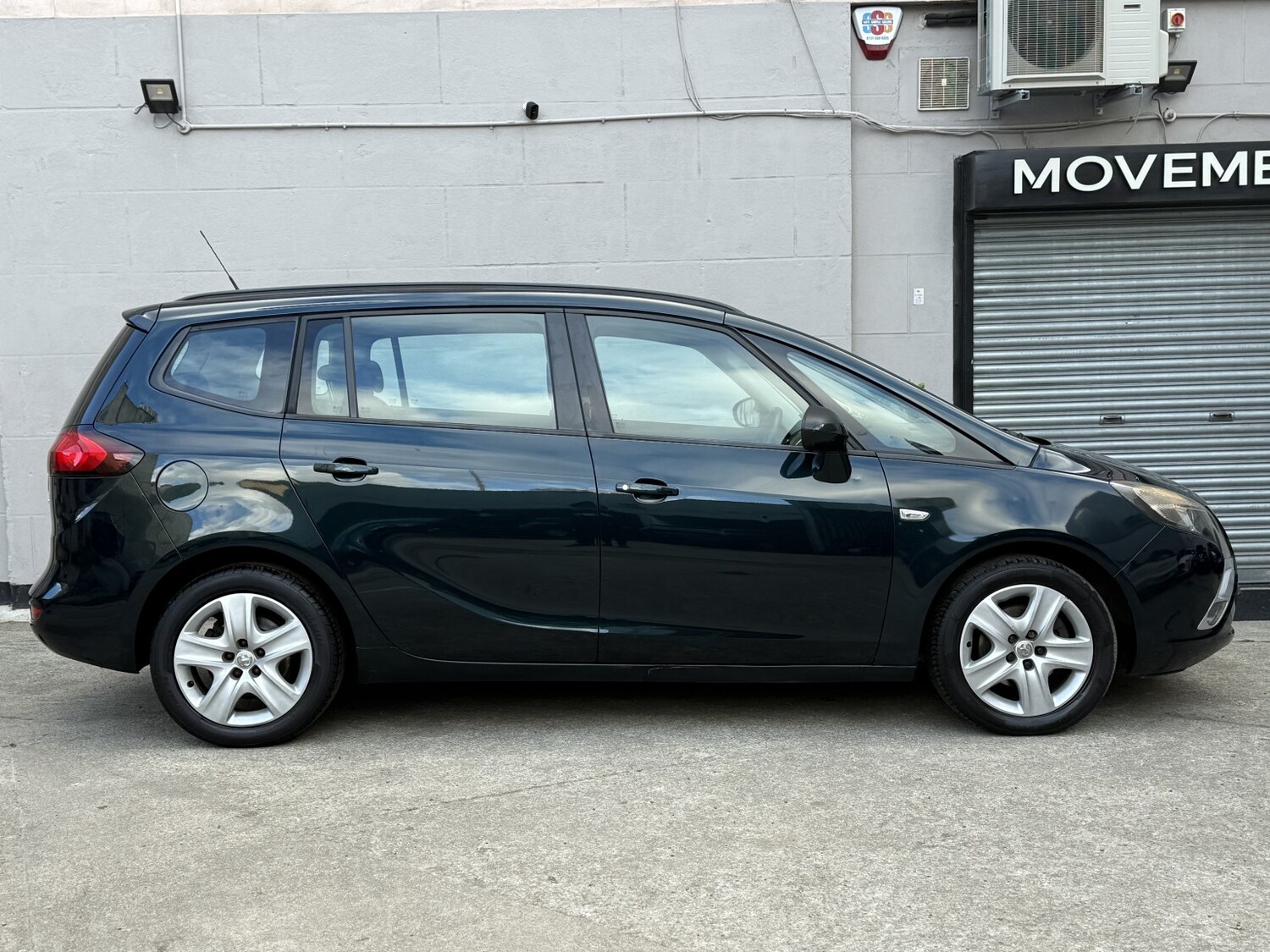 Used Vauxhall Zafira Tourer 2015 for sale - 76358159: Photo 5