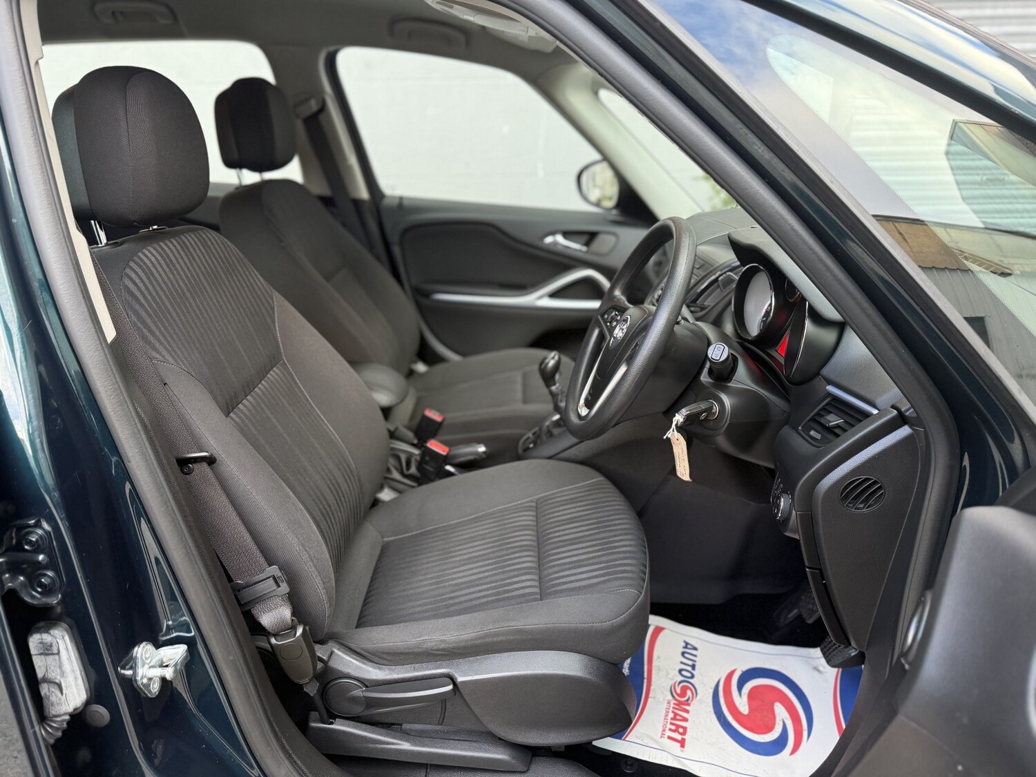 Used Vauxhall Zafira Tourer 2015 for sale - 76358159: Photo 9