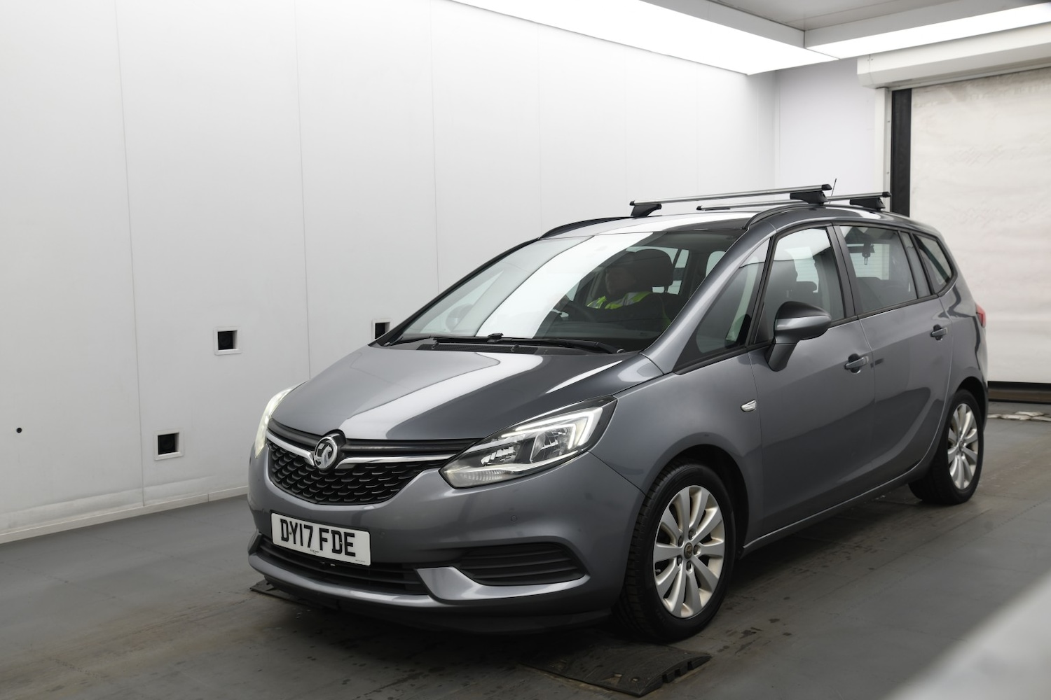 Used Vauxhall Zafira 2017 for sale - 77483646: Photo 2