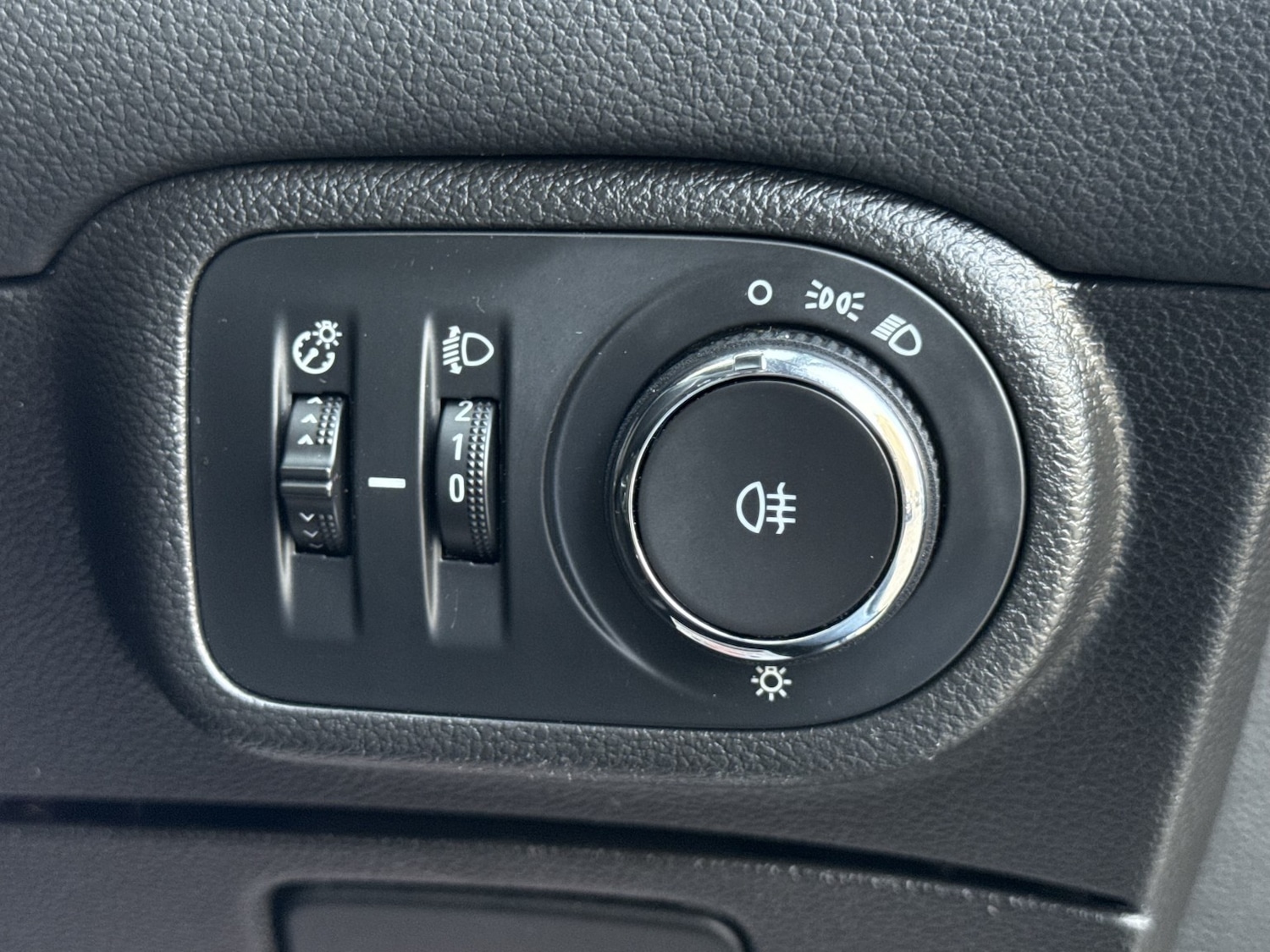 Used Vauxhall Zafira Tourer 2017 for sale - 77483646: Photo 28