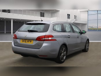 Used Peugeot 308 2016 for sale - 77483707: Photo
