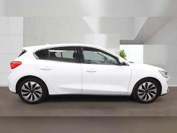 Used Ford Focus 2018 for sale - 79475034: Photo