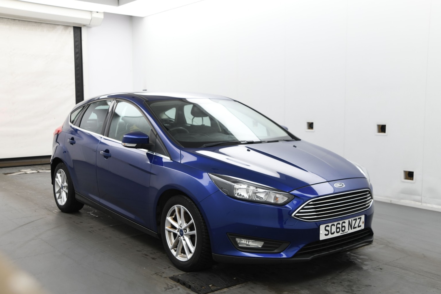 Used Ford Focus 2017 for sale - 76439837: Photo 1