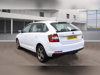 Used Skoda Rapid Spaceback 2019 for sale - 77113132: Photo