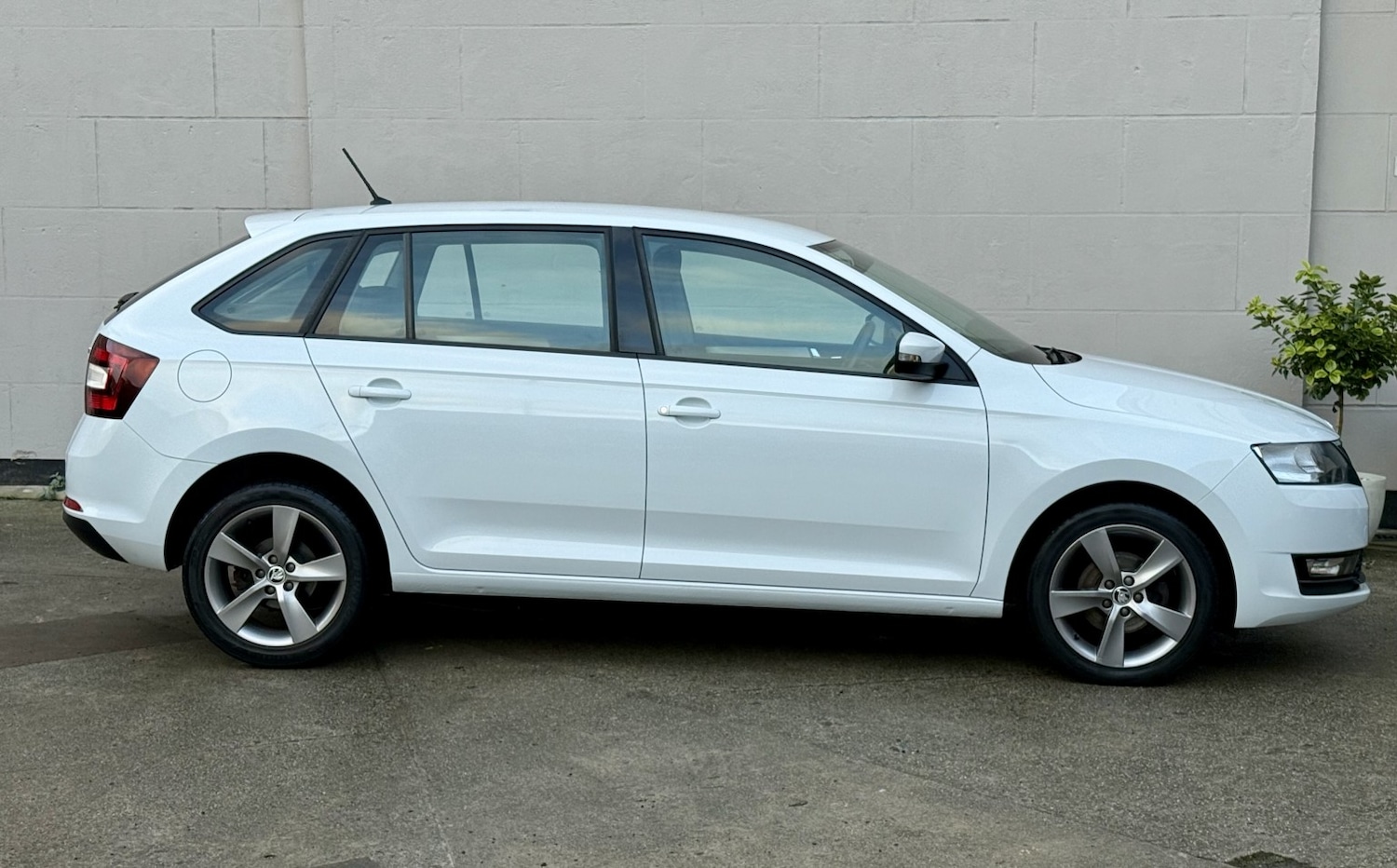 Used Skoda Rapid Spaceback 2019 for sale - 77113132: Photo 5