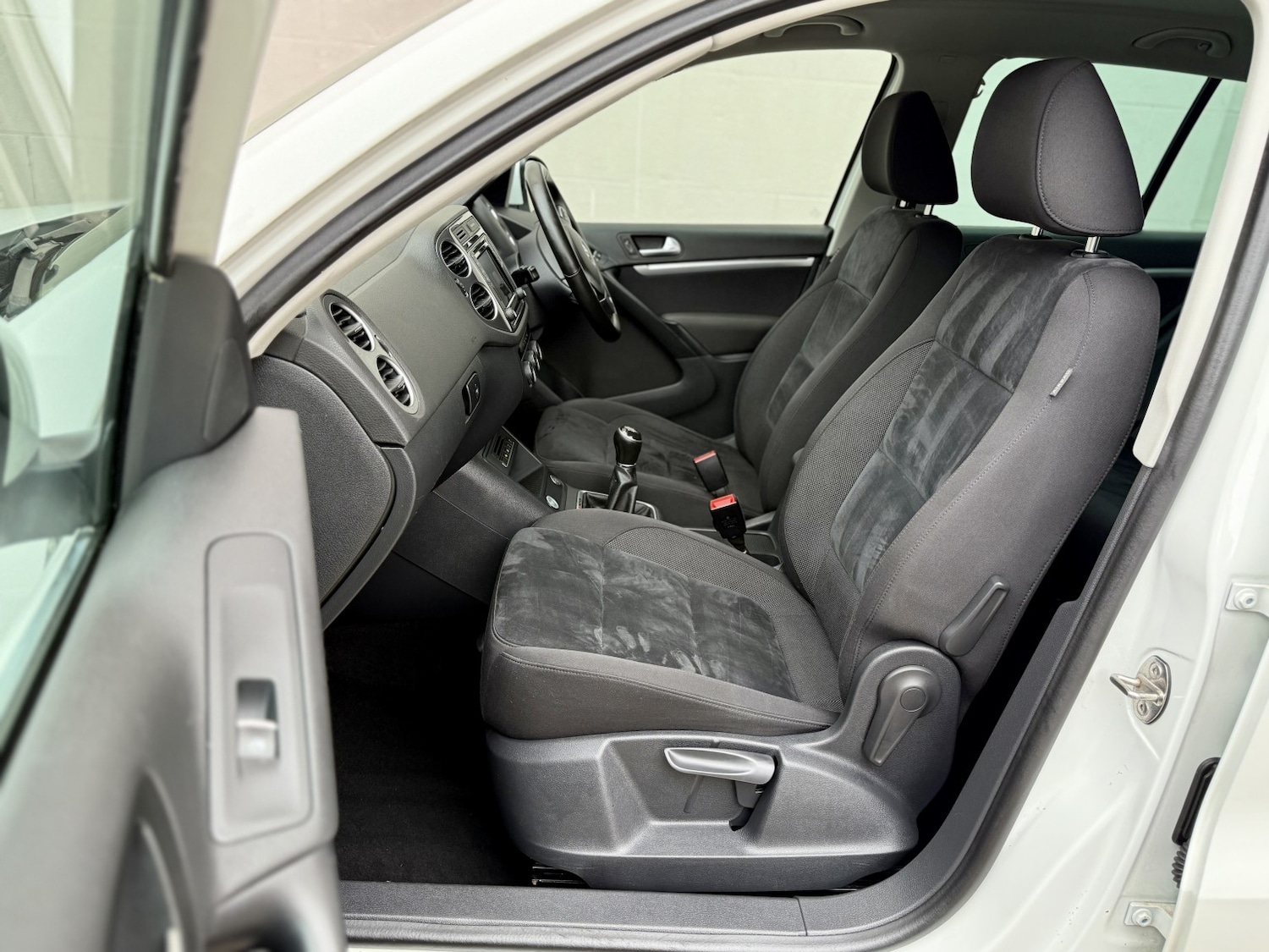 Used Volkswagen Tiguan 2016 for sale - 77636990: Photo 15