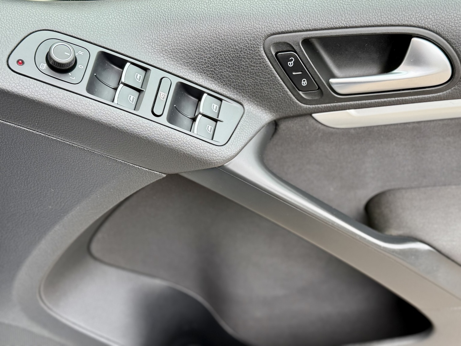 Used Volkswagen Tiguan 2016 for sale - 77636990: Photo 28