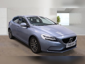 Used Volvo V40 2018 for sale - 78469722: Photo