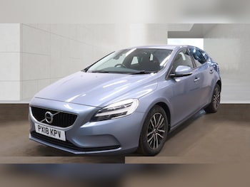 Used Volvo V40 2018 for sale - 78469722: Photo