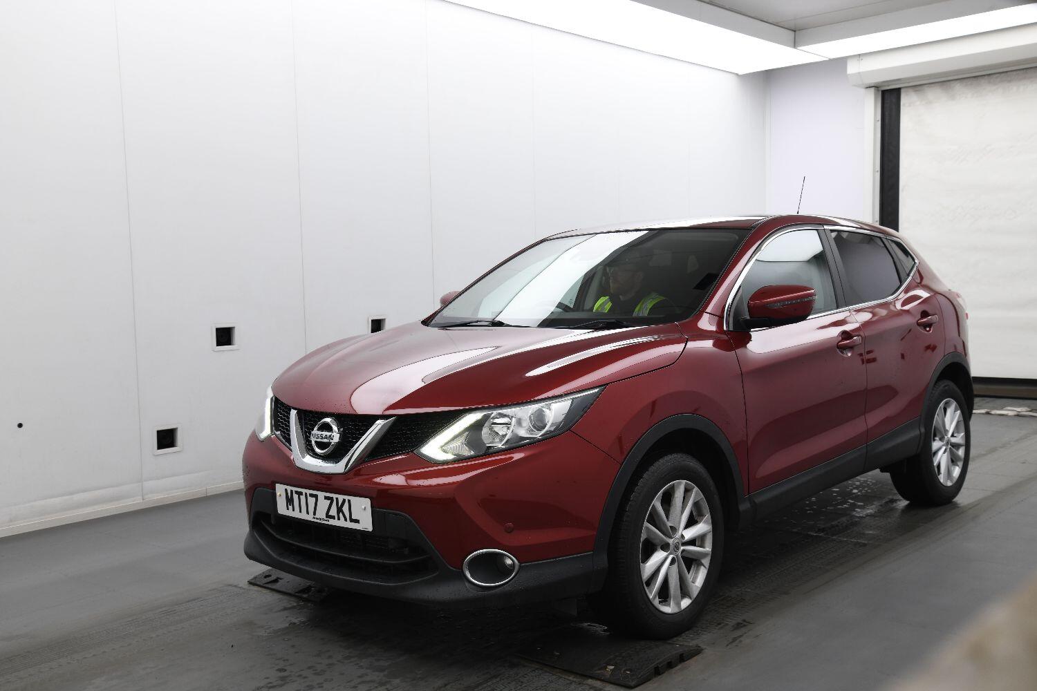 Used Nissan Qashqai 2017 for sale - 76186776: Photo 2