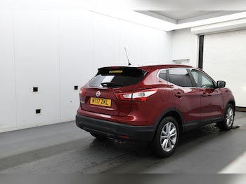 Used Nissan Qashqai 2017 for sale - 76186776: Photo 4
