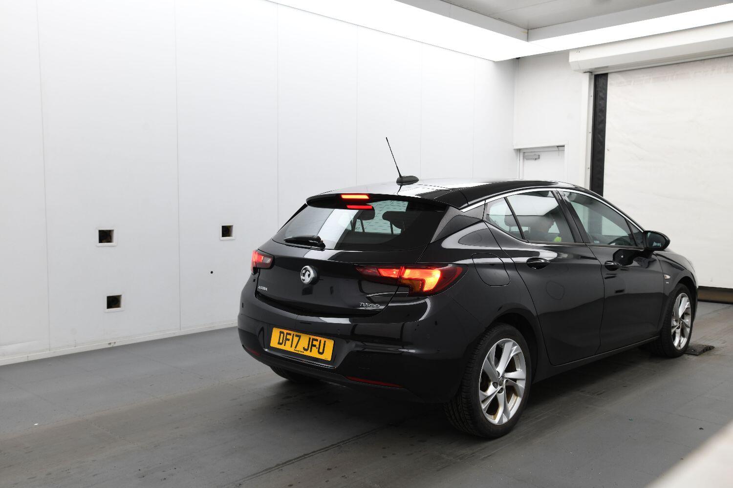 Used Vauxhall Astra 2017 for sale - 76120283: Photo 3