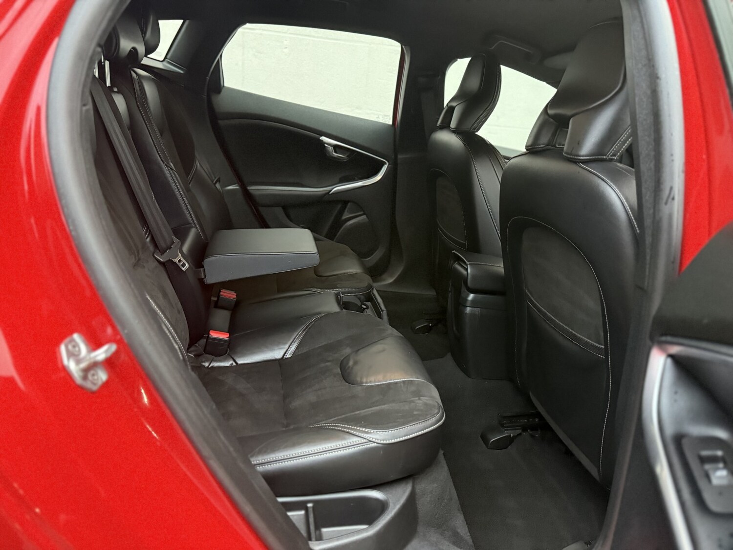 Used Volvo V40 2016 for sale - 77681683: Photo 10