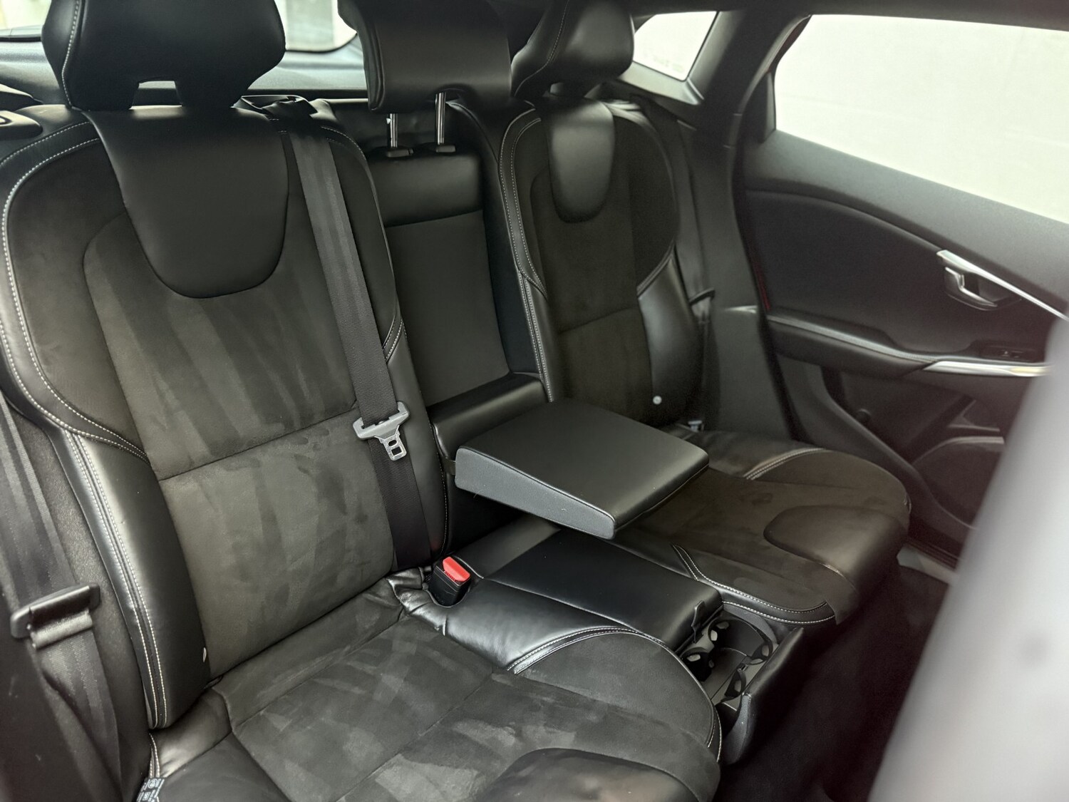 Used Volvo V40 2016 for sale - 77681683: Photo 11