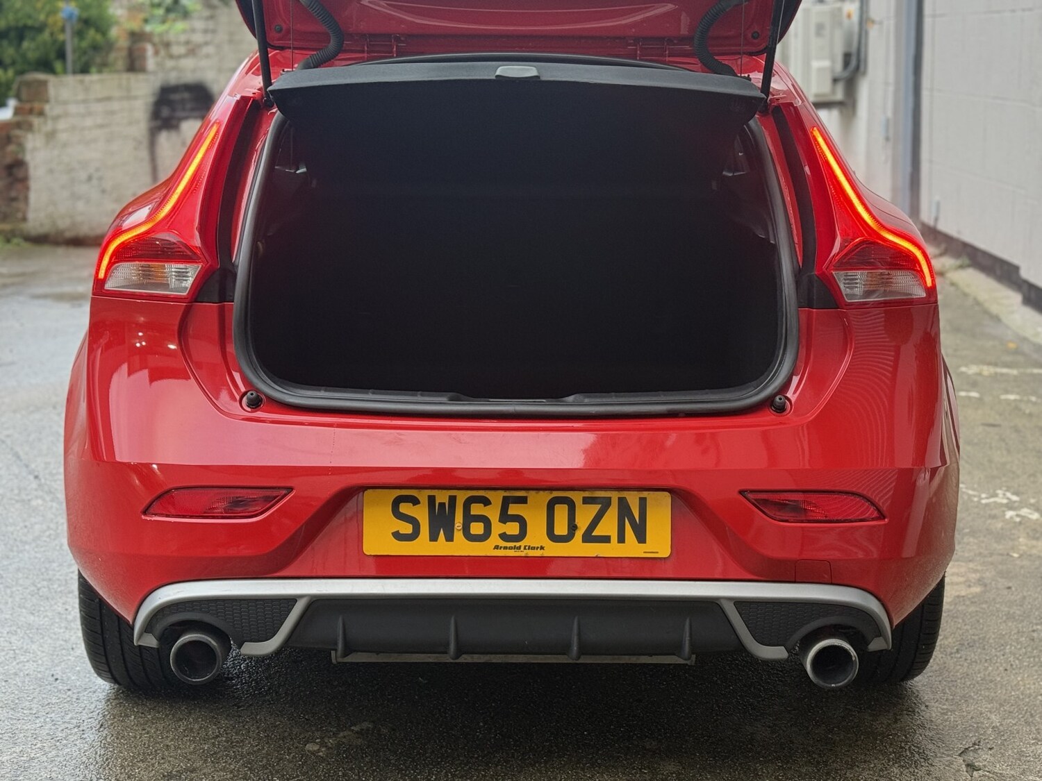 Used Volvo V40 2016 for sale - 77681683: Photo 8