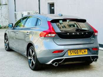 Used Volvo V40 2018 for sale - 75297081: Photo