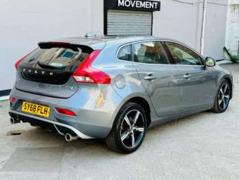Used Volvo V40 2018 for sale - 75297081: Photo