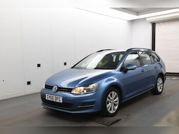Volkswagen - Golf