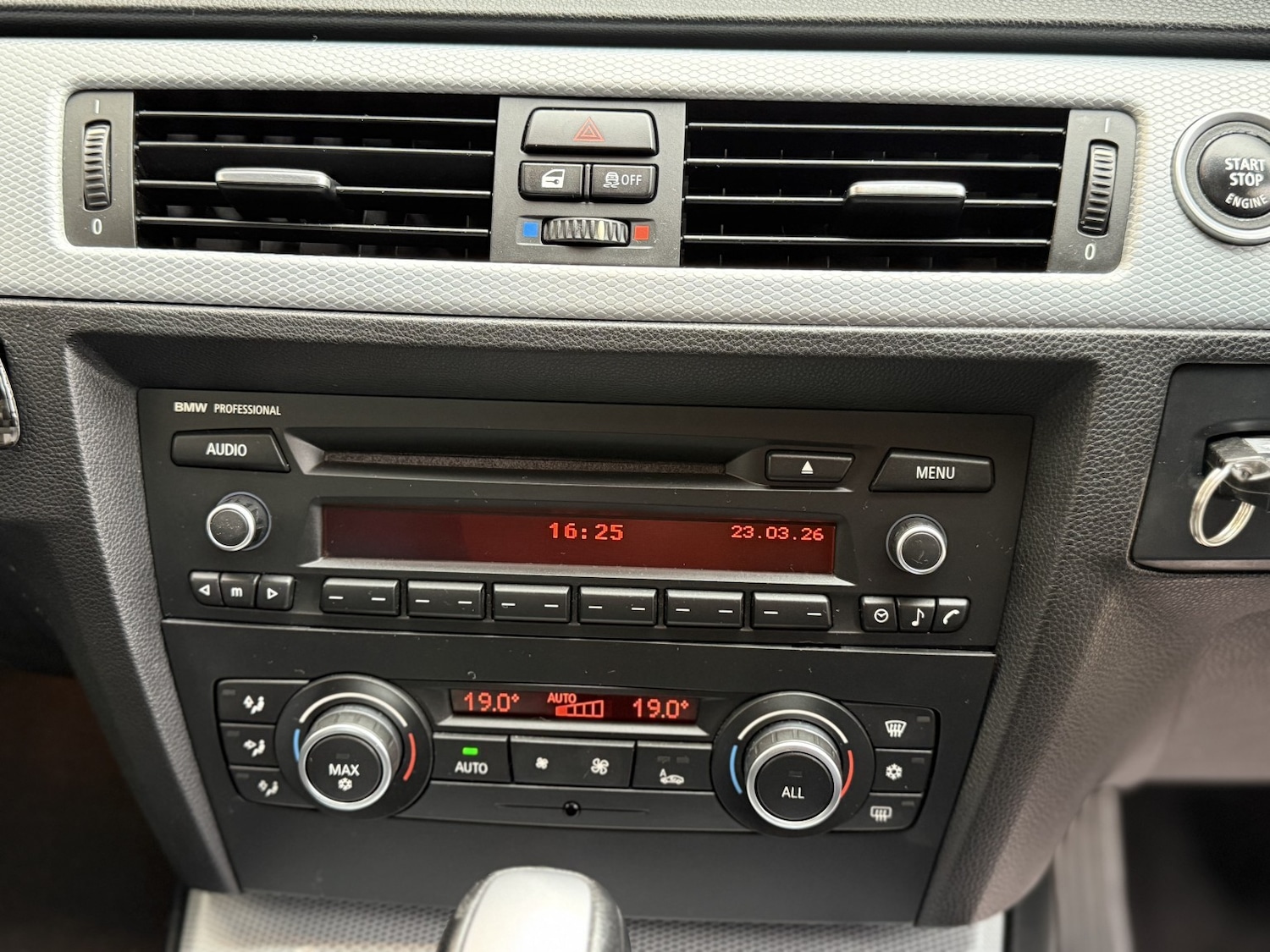 Used BMW 3 Series 2011 for sale - 77508422: Photo 14