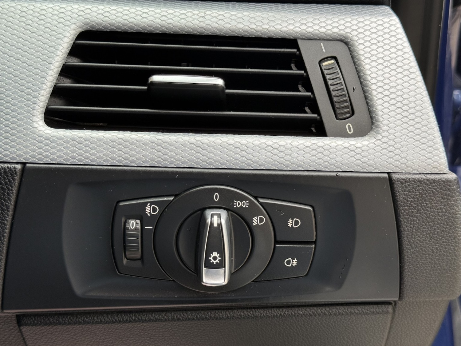 Used BMW 3 Series 2011 for sale - 77508422: Photo 17