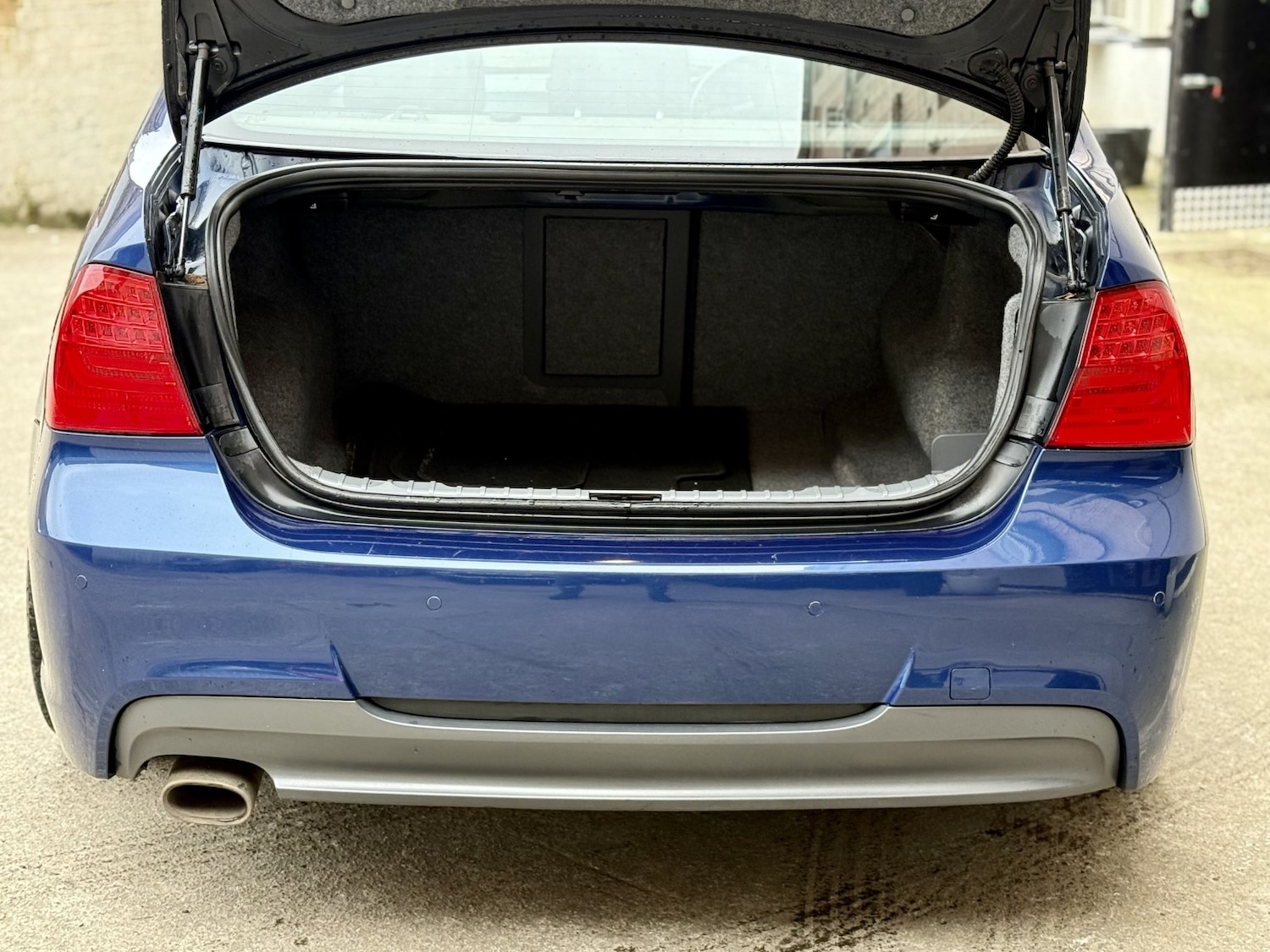 Used BMW 3 Series 2011 for sale - 77508422: Photo 7