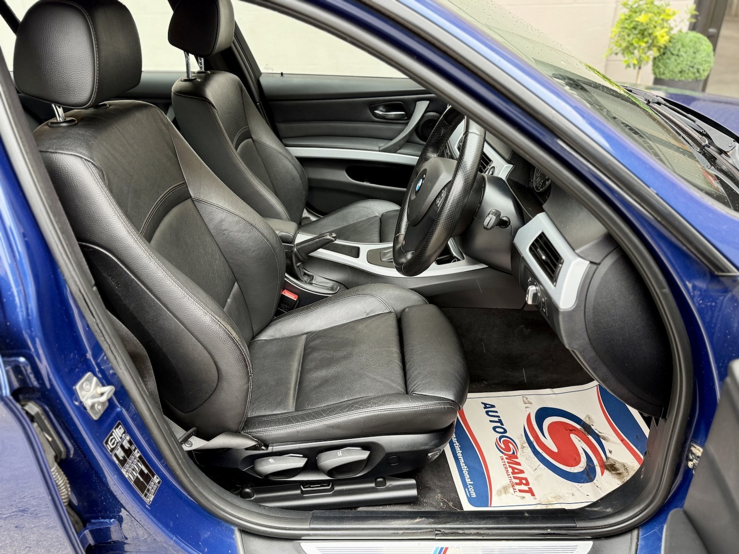 Used BMW 3 Series 2011 for sale - 77508422: Photo 8