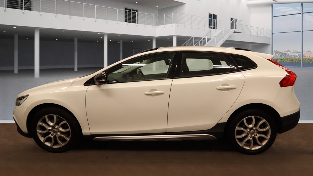 Used Volvo V40 Cross Country 2017 for sale - 76439843: Photo 6