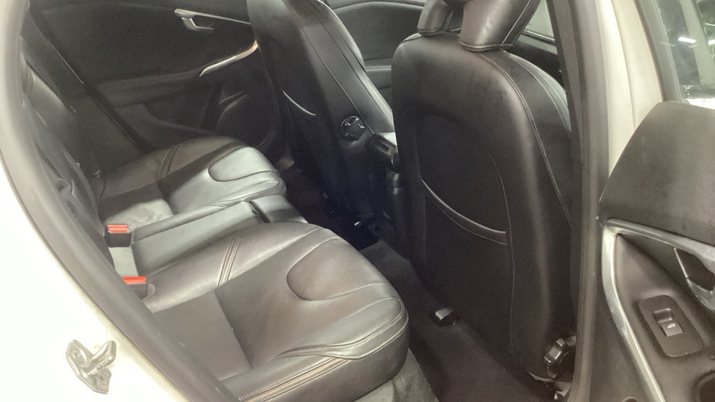 Used Volvo V40 Cross Country 2017 for sale - 76439843: Photo 7