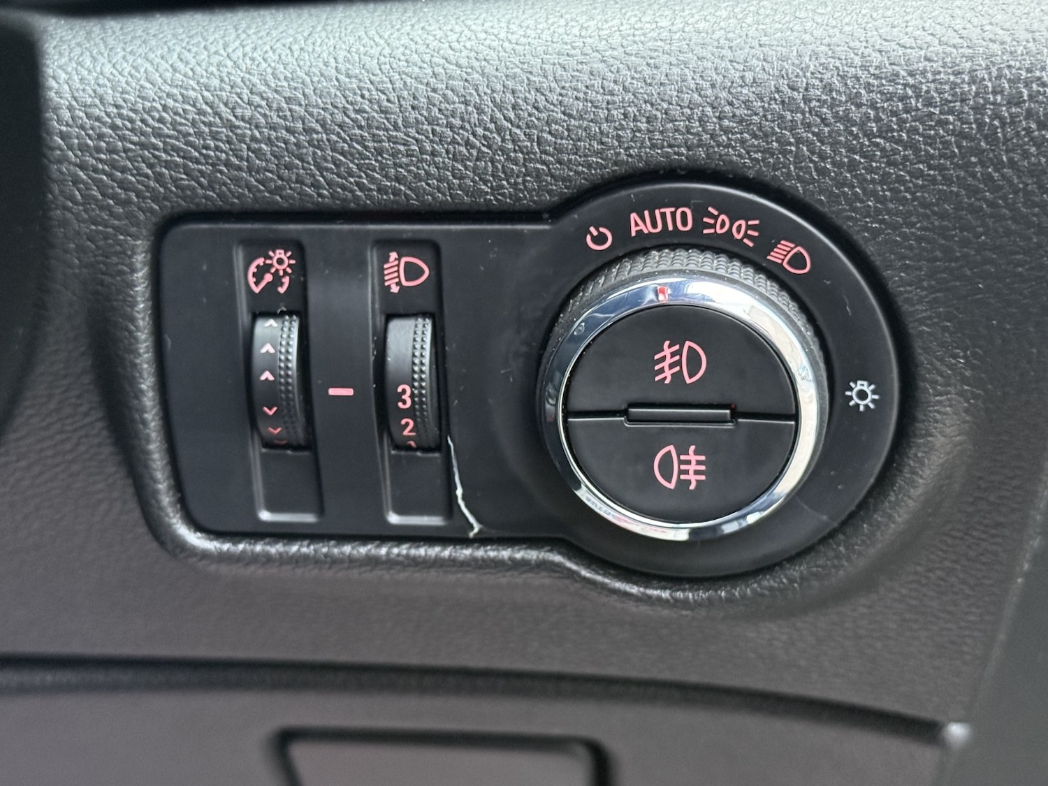 Used Vauxhall Astra 2015 for sale - 76837009: Photo 26