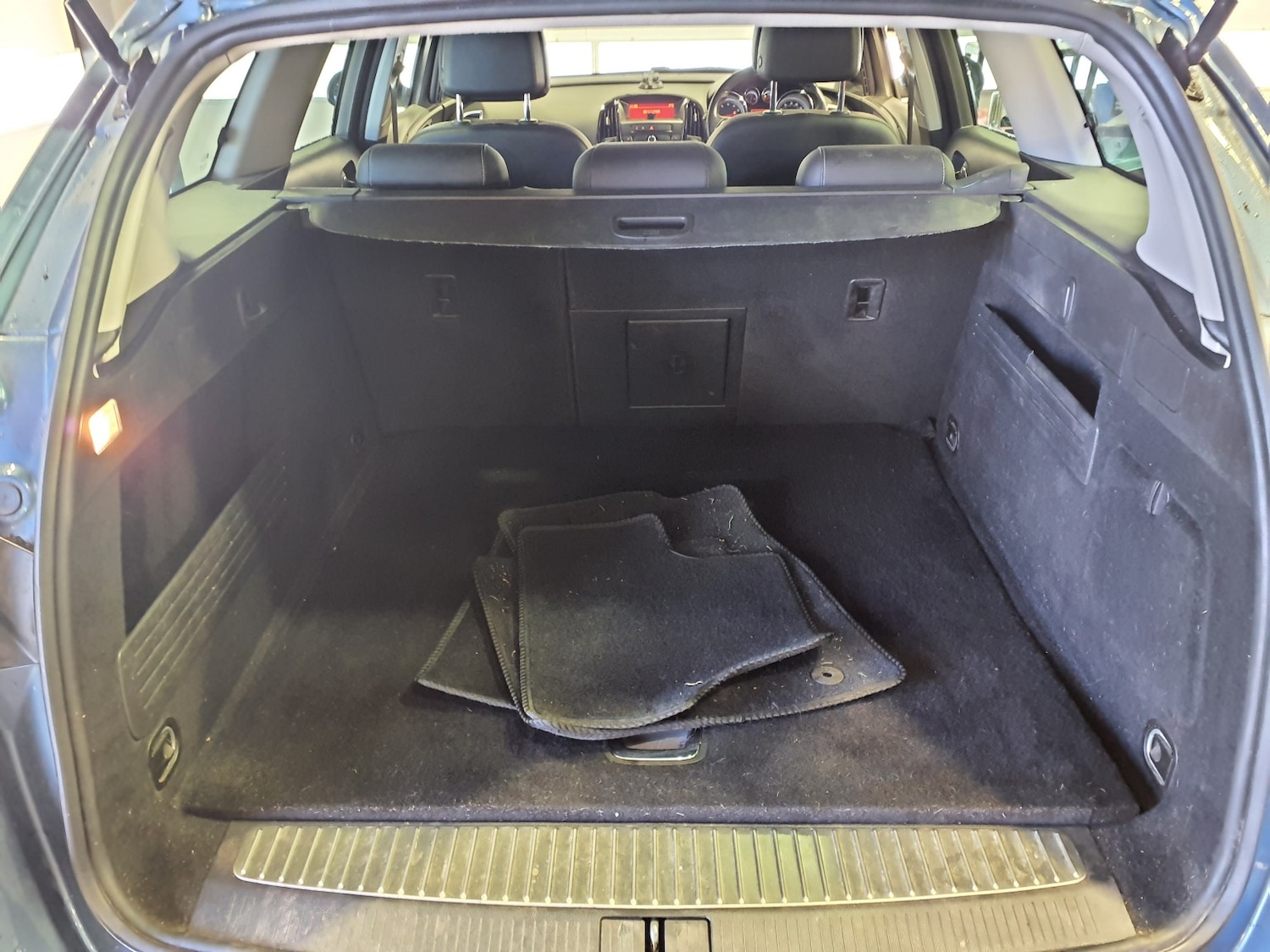 Used Vauxhall Astra 2015 for sale - 76837009: Photo 8