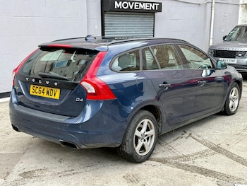 Used Volvo V60 2015 for sale - 76070352: Photo