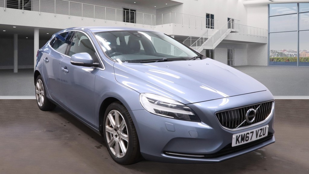 Used Volvo V40 2017 for sale - 76643481: Photo 1
