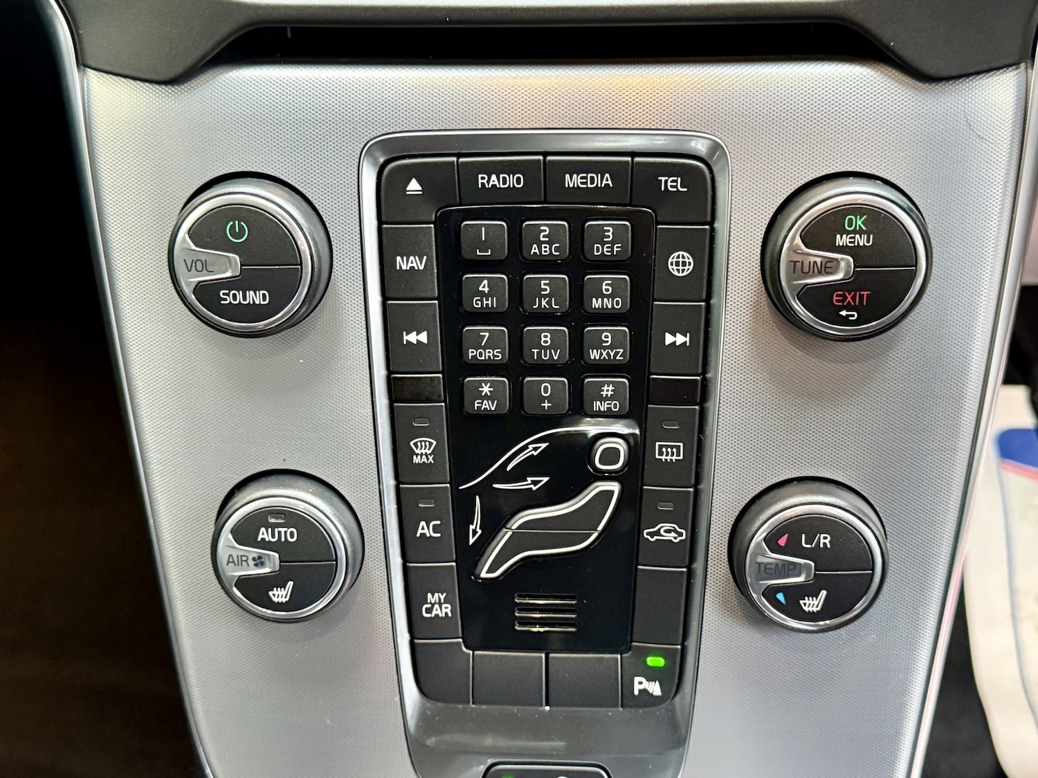 Used Volvo V40 2017 for sale - 76643481: Photo 22