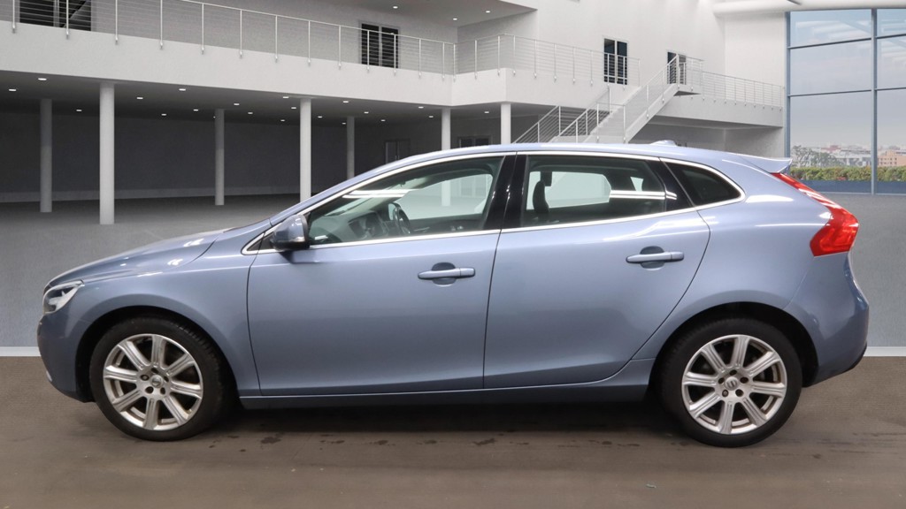 Used Volvo V40 2017 for sale - 76643481: Photo 6