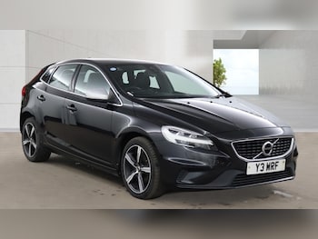 Used Volvo V40 2017 for sale - 79033096: Photo