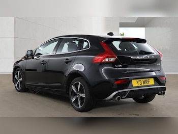 Used Volvo V40 2017 for sale - 79033096: Photo