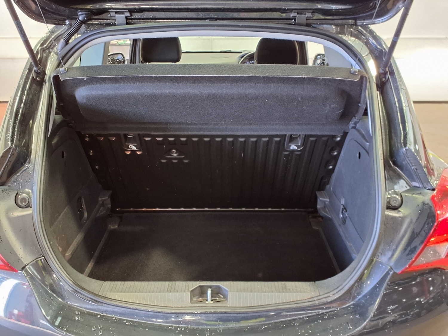 Used Vauxhall Corsa 2016 for sale - 77981790: Photo 8