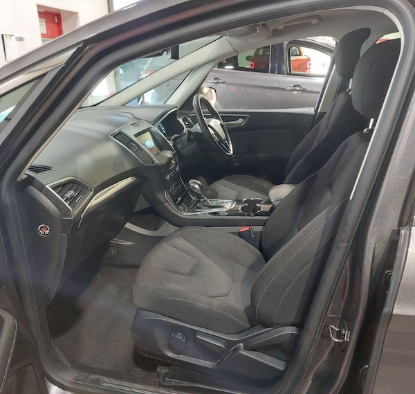 Used Ford S-Max 2016 for sale - 76237159: Photo 5