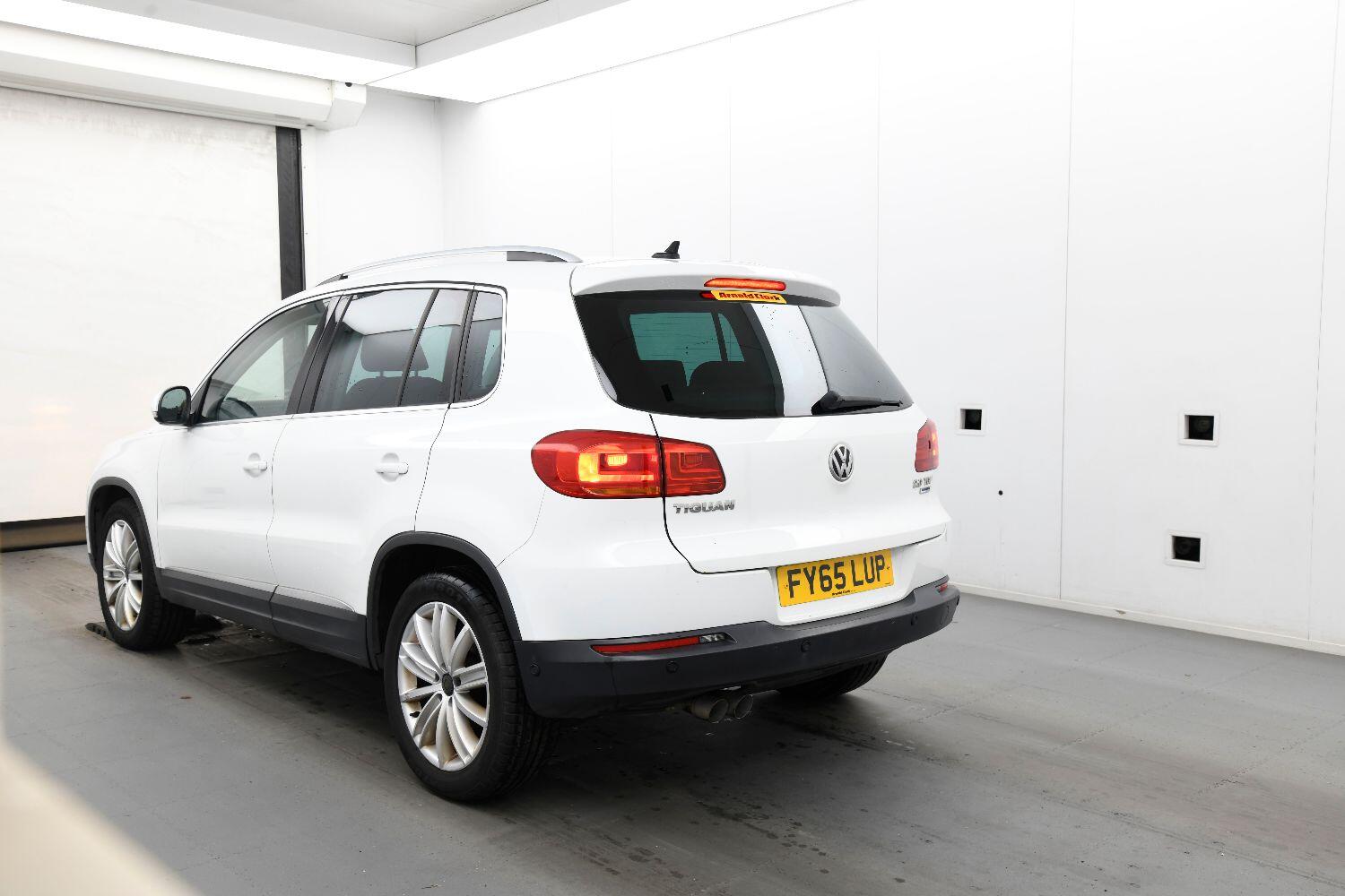 Used Volkswagen Tiguan 2015 for sale - 76186694: Photo 2
