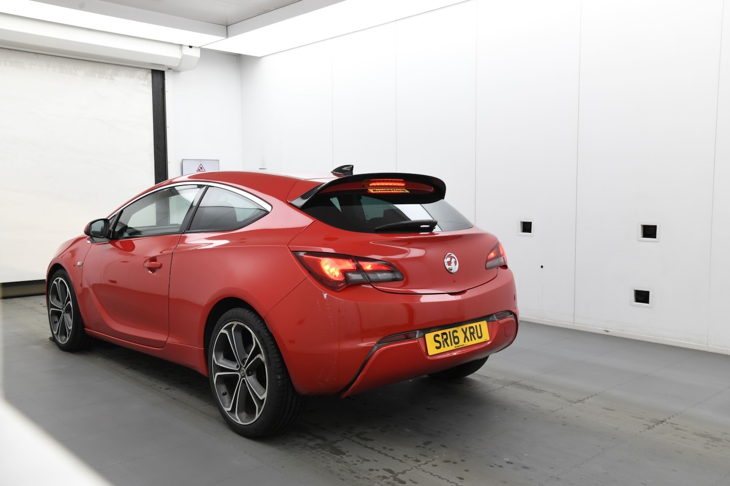 Used Vauxhall Astra GTC 2016 for sale - 77707289: Photo 2