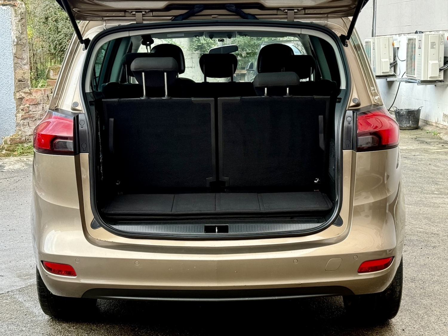 Used Vauxhall Zafira Tourer 2014 for sale - 76439910: Photo 10