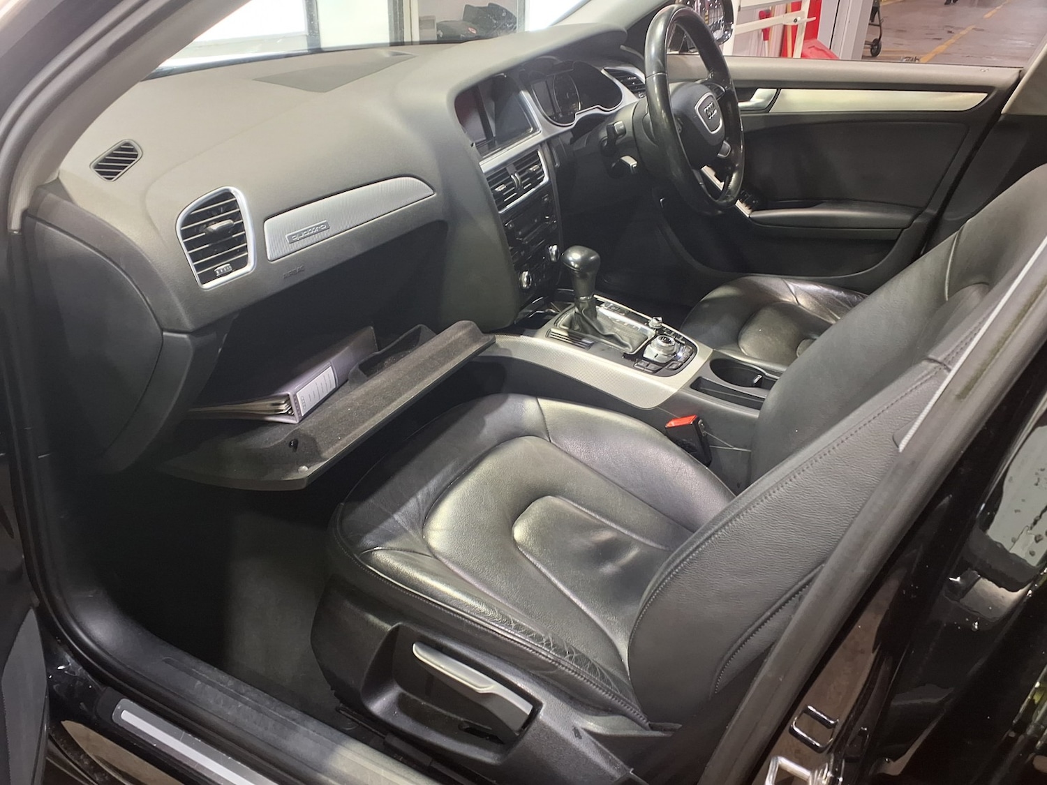 Used Audi A4 2015 for sale - 76836939: Photo 4