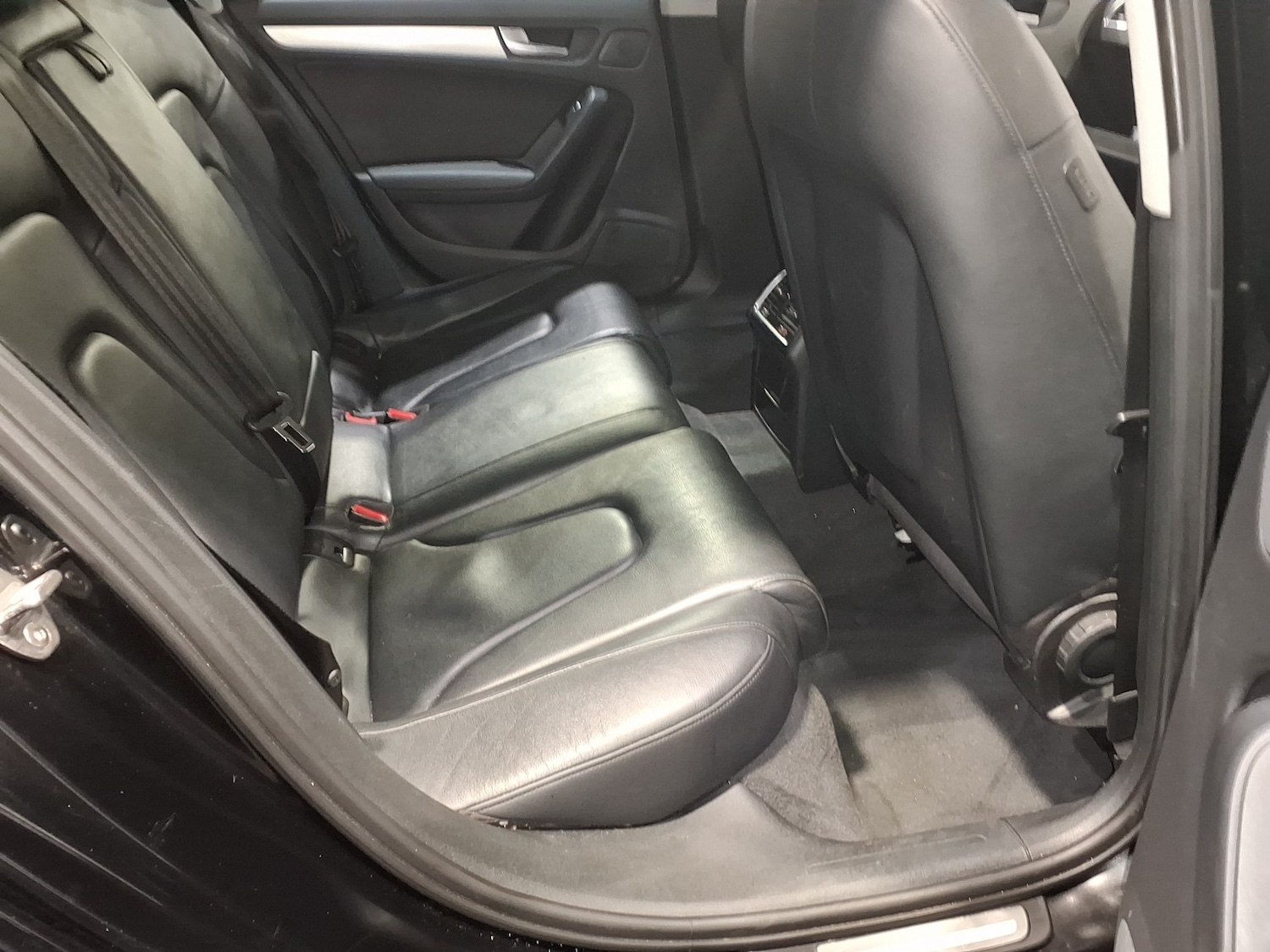 Used Audi A4 2015 for sale - 76836939: Photo 6