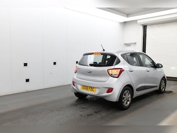 Used Hyundai i10 2016 for sale - 75338102: Photo